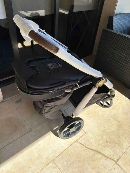 Carrinho de bebê Trio novo