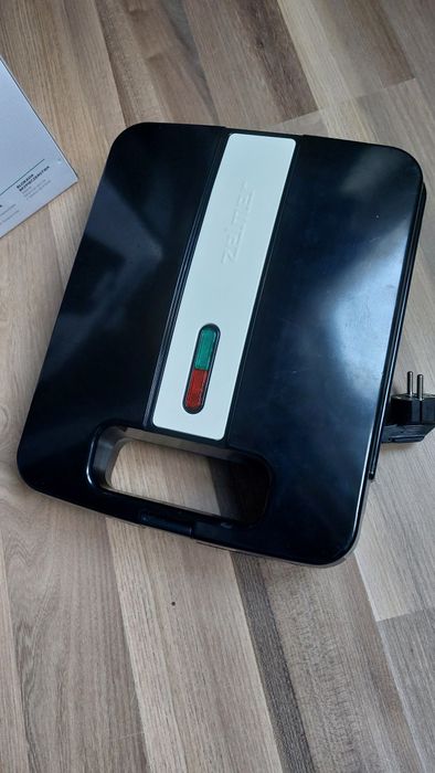 Gofrownica Zelmer ZWM0001