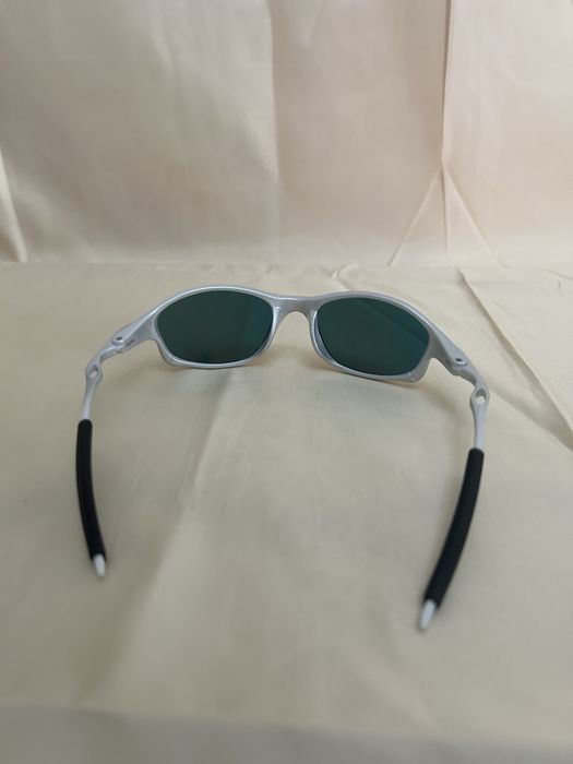 Oculos julites br