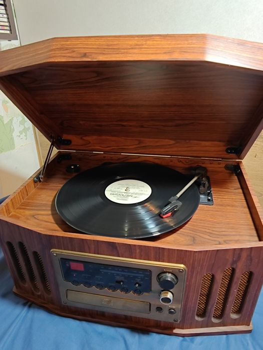 Soundmaster Gramofon stary, retro, CD, vinyl, kasety radio