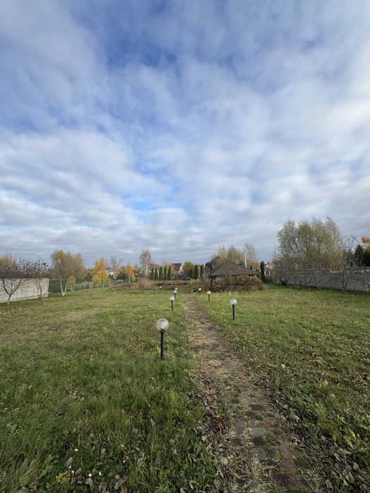 Продаж просторого будинку с. Липини