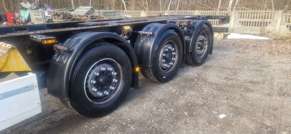 Naczepa podkontenerowa Krone