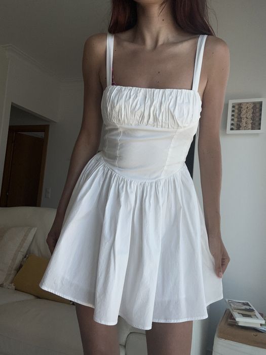 Vestido saia com volume Zara Avenidas Novas •