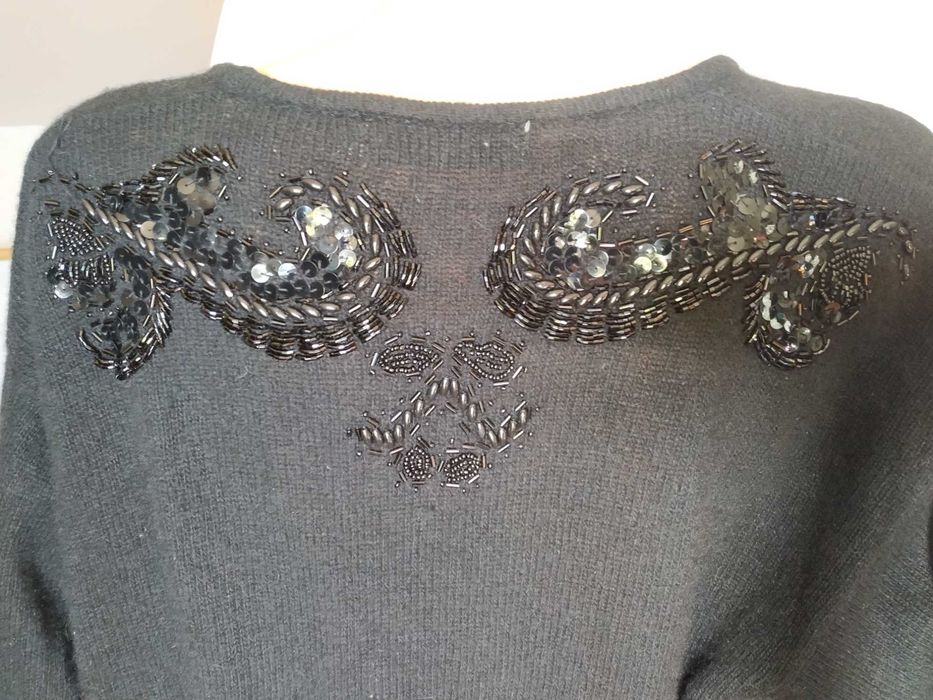 sweter haftow  koralik ,, Bellini " - lamwoole -  weł jagnięca   R.40