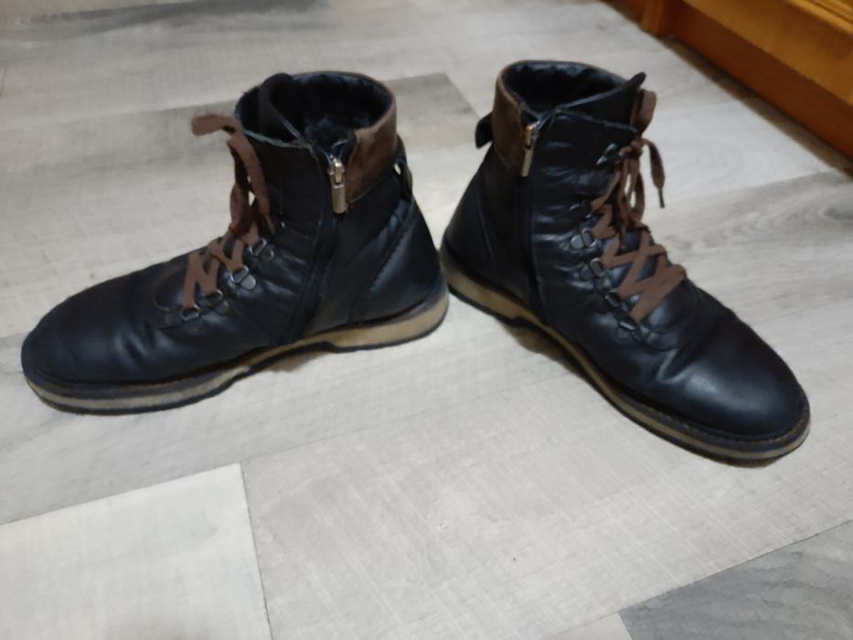 Продам черевики берци