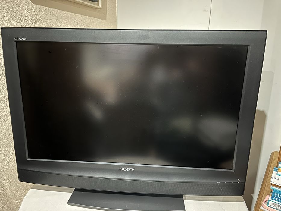 Tv Sony a funcionar 32 polegadas.