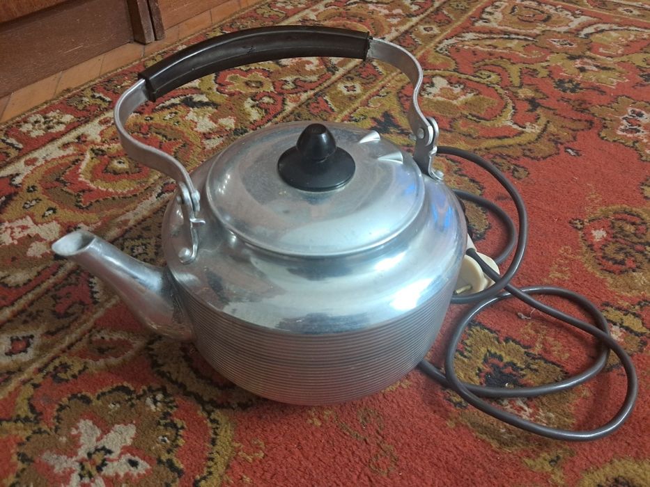 Продам Електрочайник