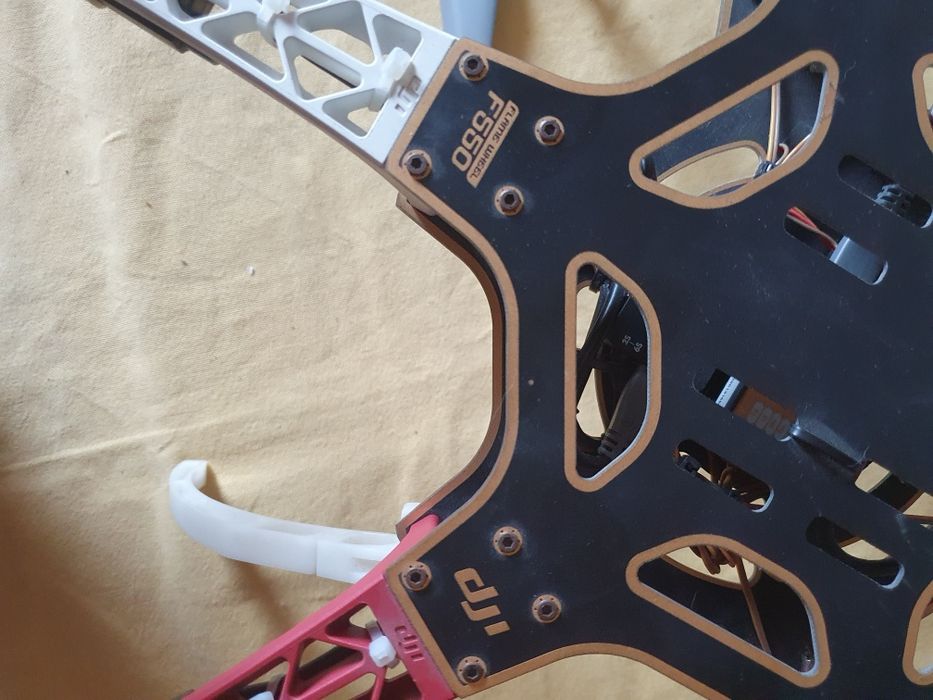 Drone DJI F550 (6 motores)