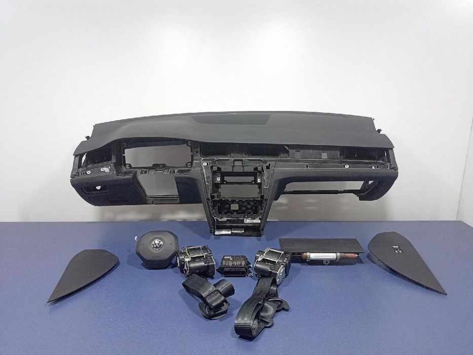 VW PASSAT B8 LIFT DESKA ROZDZIELCZA KOKPIT PODUSZKA PASY EU KOMPLET