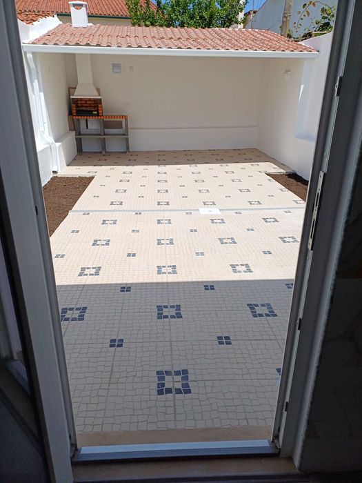 Moradia acabadinha de remodelar!