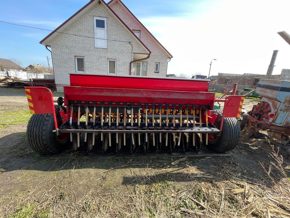 Сівалка дискова причіпна навісна Simulta 2.5 м з міндобривом сошникова