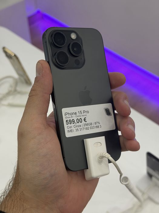 iPhone 15 Pro - COMO NOVO