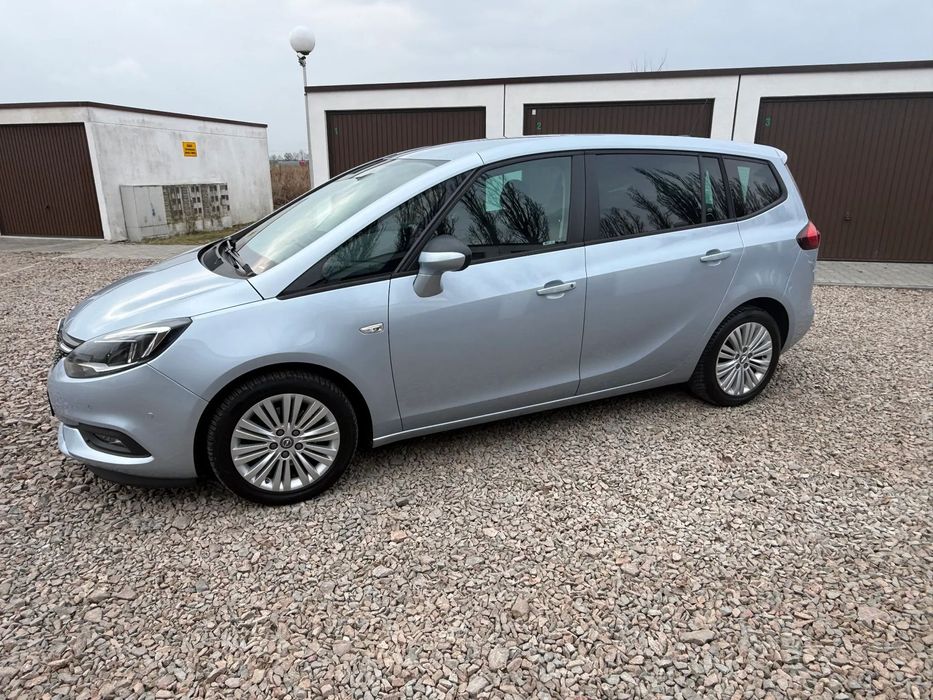 Opel Zafira Pierwszy właściciel navi, ogrzewana kierownica dokumentacja rok 2018