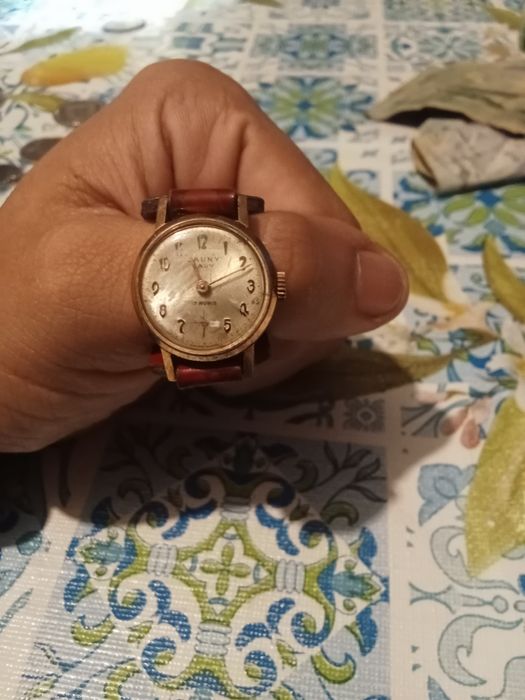 Relógio de homem para venda muito bom