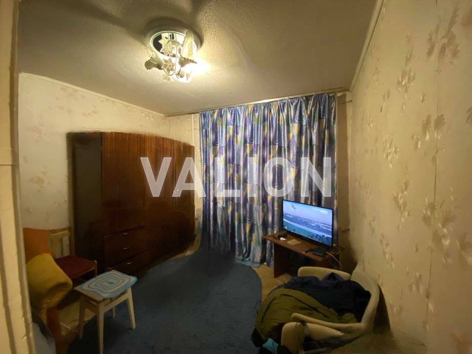 Продаж 1 кім квартири під ремонт, Лісовий проспект ,метро Лісова