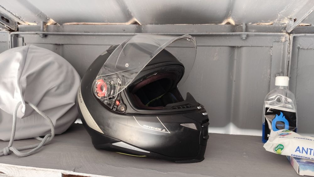 Мото шлем MT helmets Revenge 2,  размер М