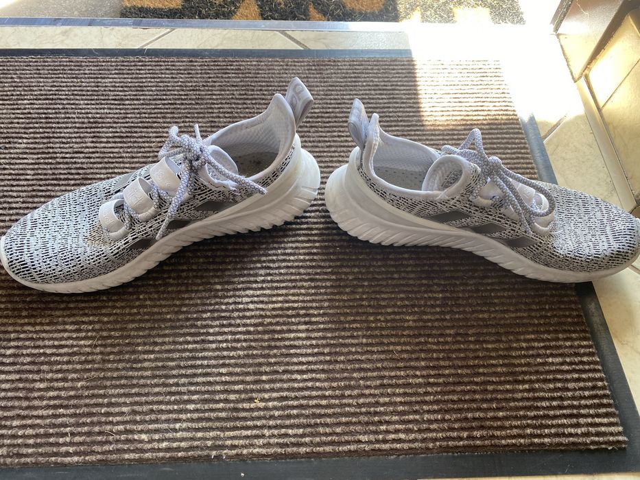 Buty adidasa rozmiar 42 EU rizmiar wkladki 26,5 cm