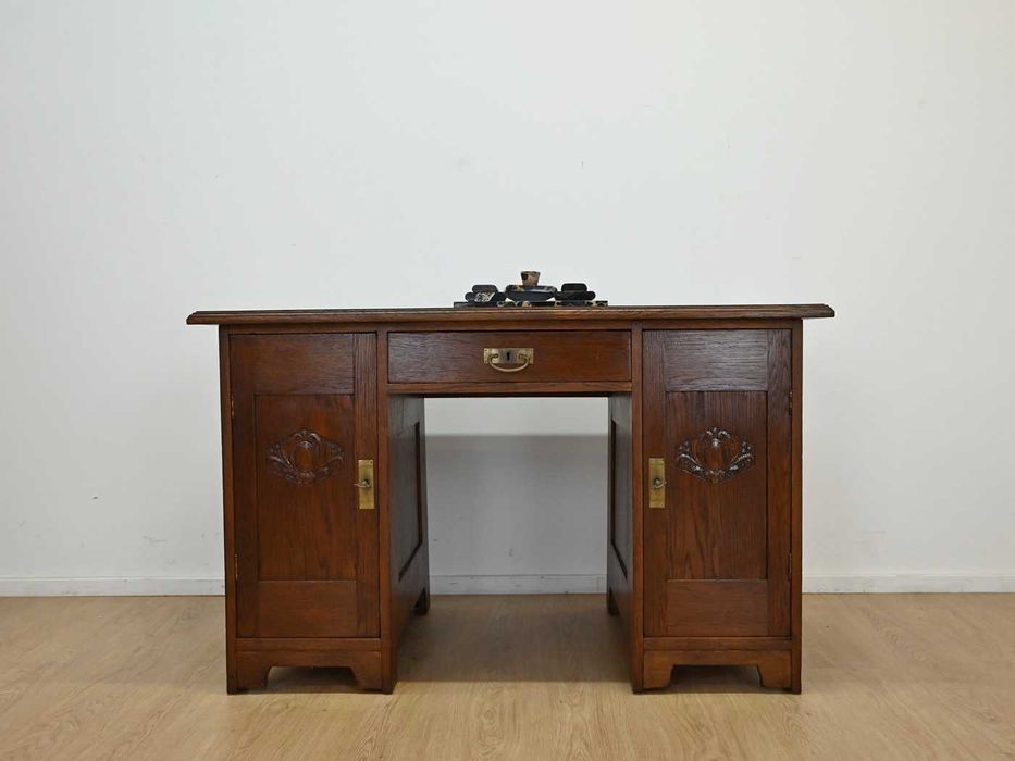 śliczne zgrabne biurko secesyjne 102803