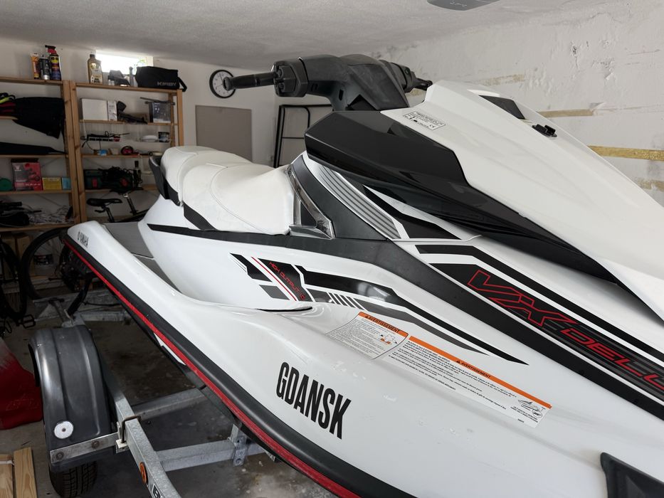 Yamaha VX Deluxe | 172,9h | Atrelado | Capa | Revisões em dia
