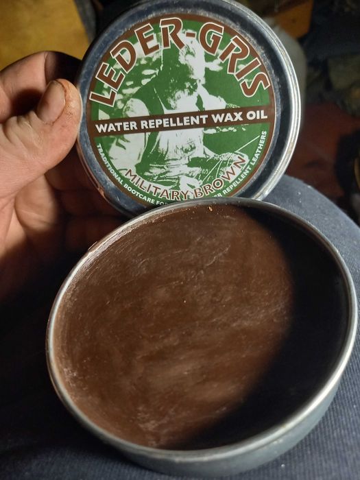 Cредство по уходу за обувью Altberg Leder-Gris Military.