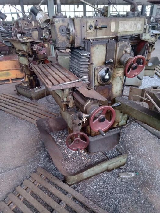 Фрезерні верстат 6р80ш6720,6р12п,6м12к,вм131,вм127,67к25,6р13,6р82ш