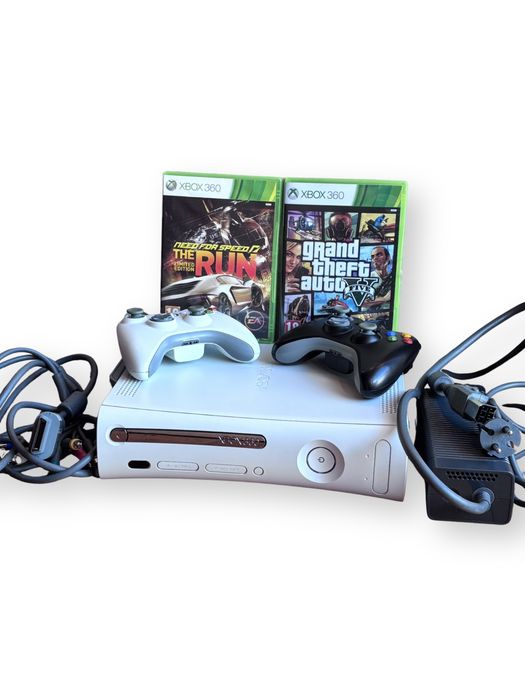 Xbox 360 + 2 pady + 2 gry | ZESTAW