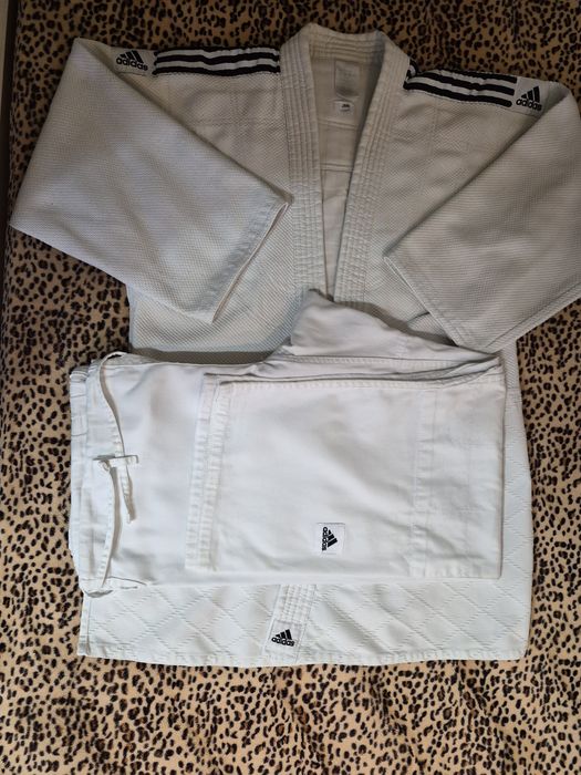 Продам кiмоно ADIDAS J500