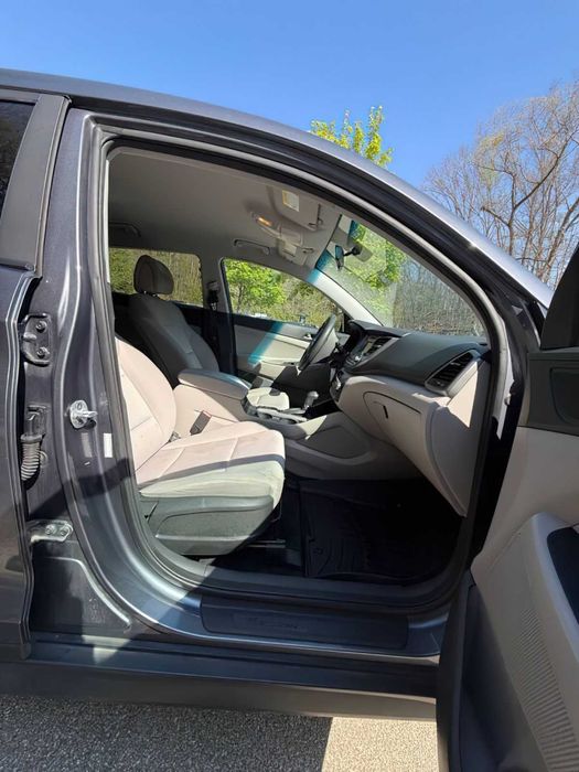 Hyundai Tucson      2016