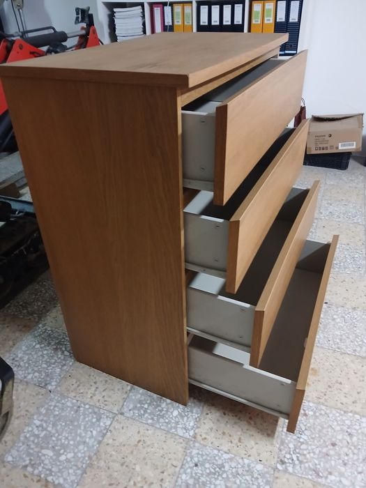 Cómoda 4 gavetas