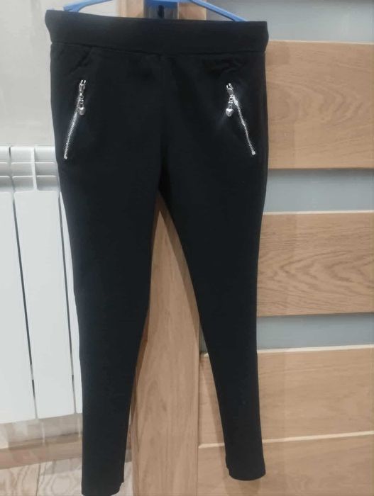 Czarne legginsy dziewczęce