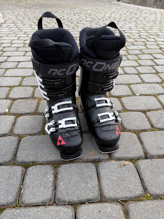 Narty i buty narciarskie