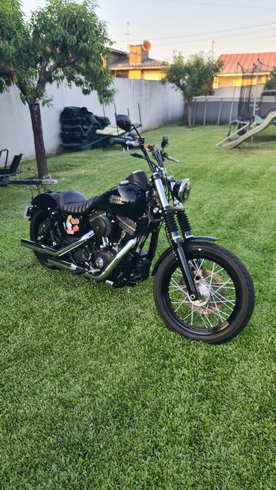 Harley davidson dyna street bob