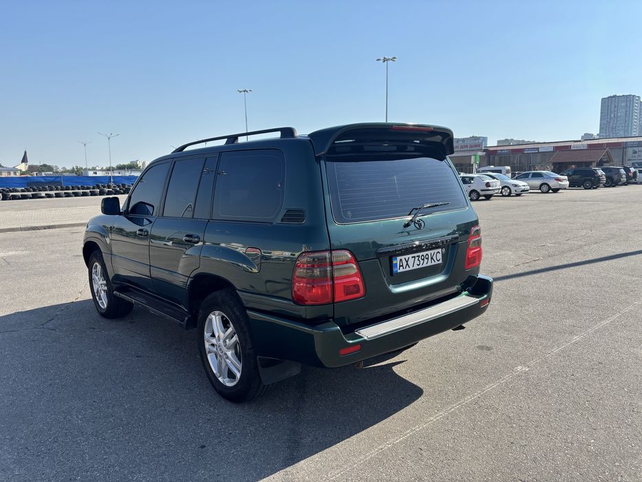 Toyota Land Cruiser 100
