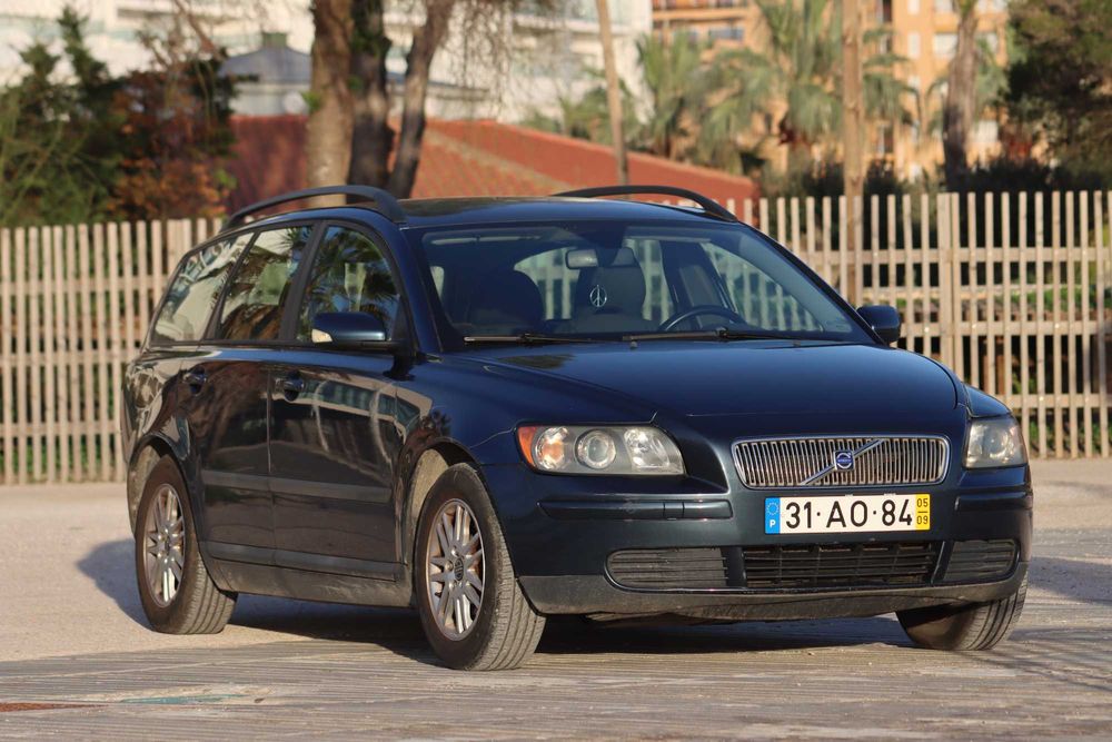 Volvo V50D - 2005 -  Segurança e Conforto Sueco