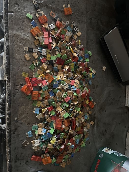 Предохранители бмв от 5А до 200А