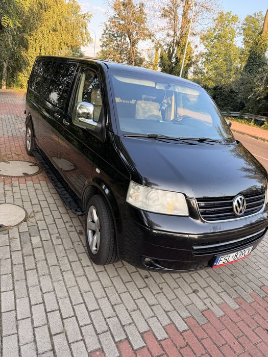 Volkswagen Transporter T5 9 osob long