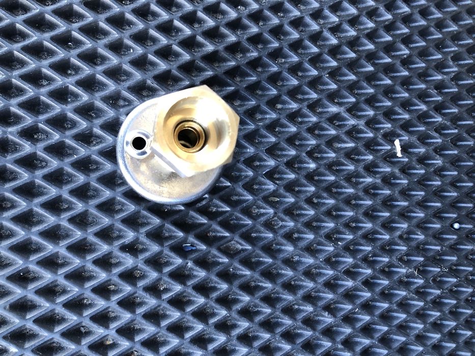 Перехідник адаптер для заправки побутових газових балонів