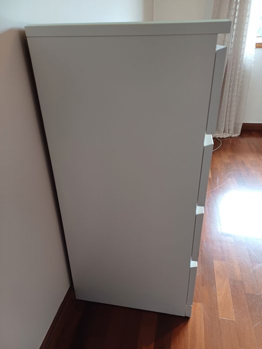 Comodas MALM + tampo vidro - IKEA