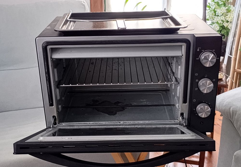 Mini forno da marca BECKEN 46L