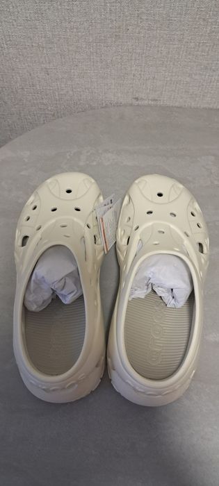 Нові Crocs Клоги,розмір 8us +прикраса!
