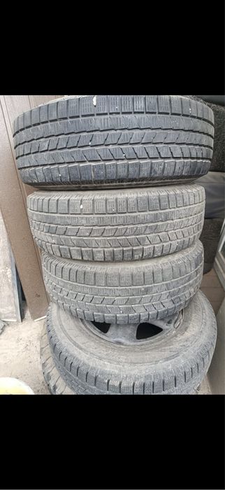Шини з дисками 4шт 215/70 R16 Pirelli  всесезонки