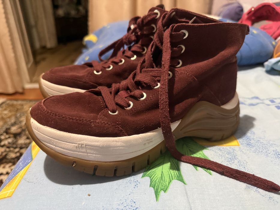 Крутезні жіночі 37розмір кросівки боти взуття cK calvin klein jeans