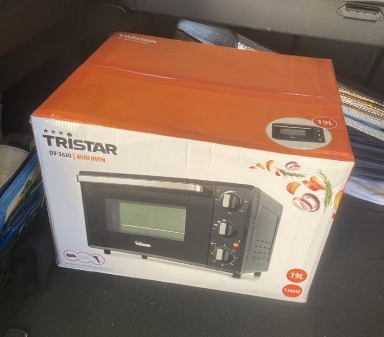 Mini-forno Tristar OV-3620 ( ainda em caixa)