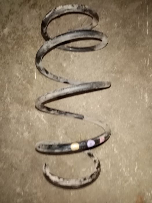 Продам пружину переднюю рено меган3