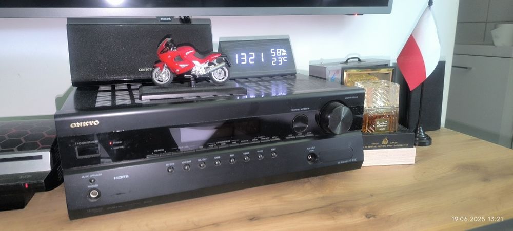 Amplituner Onkyo 5 + 1