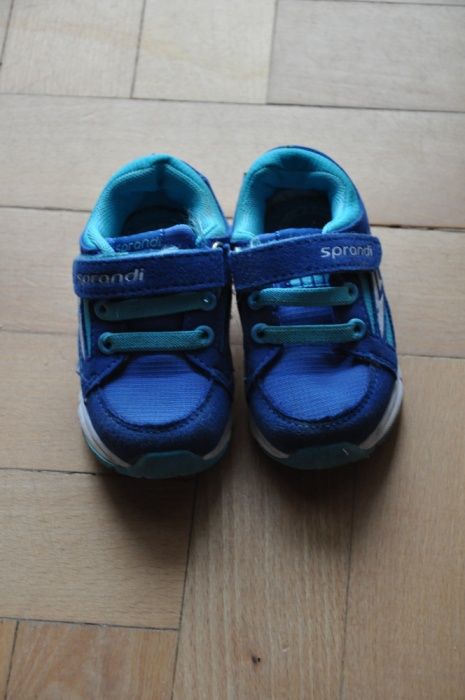adidaski chłopięce sprandi rozm 21 jak nowe