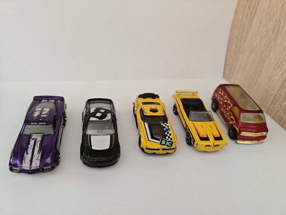 Машинки Hot wheels