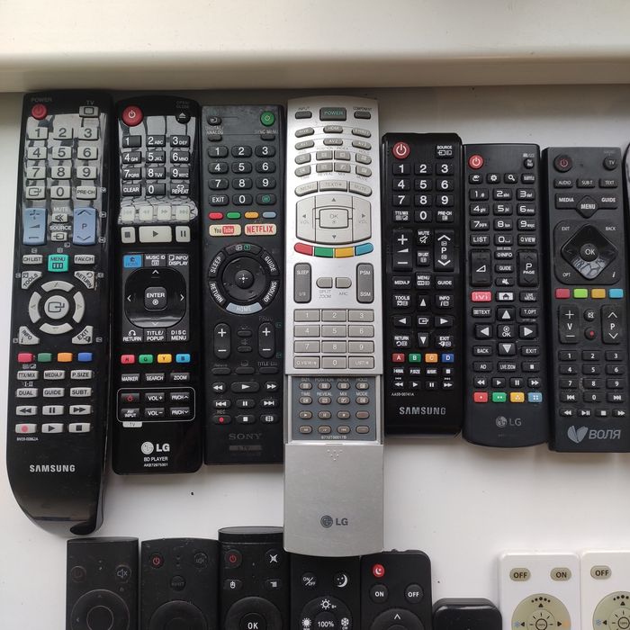 Пульты ДУ б/у Samsung,LG для телевизора,для ламп и не только