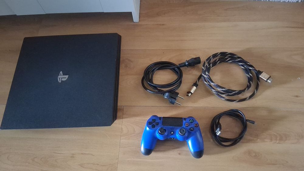 家電 PlayStation4Pro CUH-7016B VR CUH-ZEY2セット