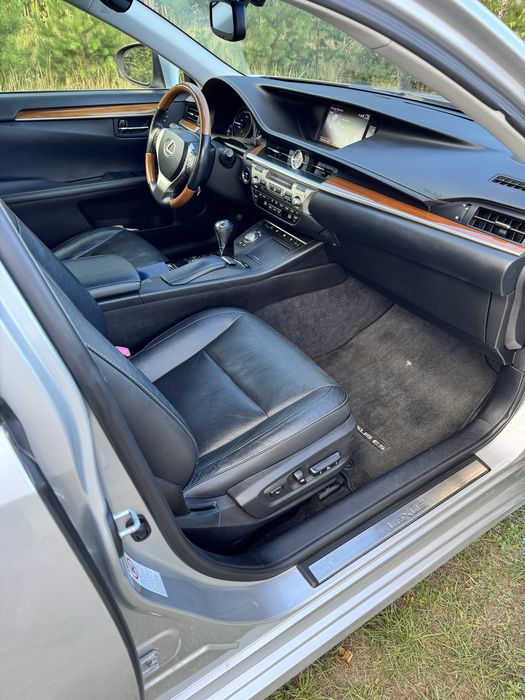 Продам Lexus ES 300h 2014 рік